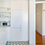 Conde 3bdr Luxury With Balcony Apartament Lizbona