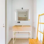 Conde 3bdr Luxury With Balcony Appartement