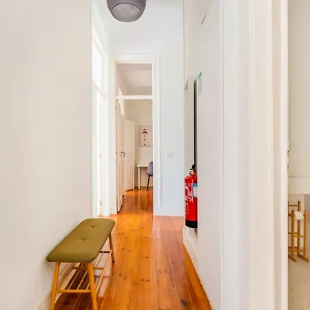 Conde 3bdr Luxury With Balcony Appartamento *